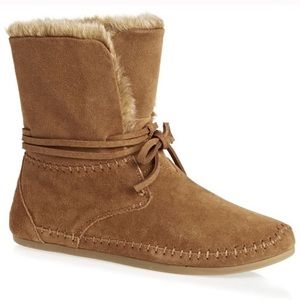 TOMS Zahara Moccasins
